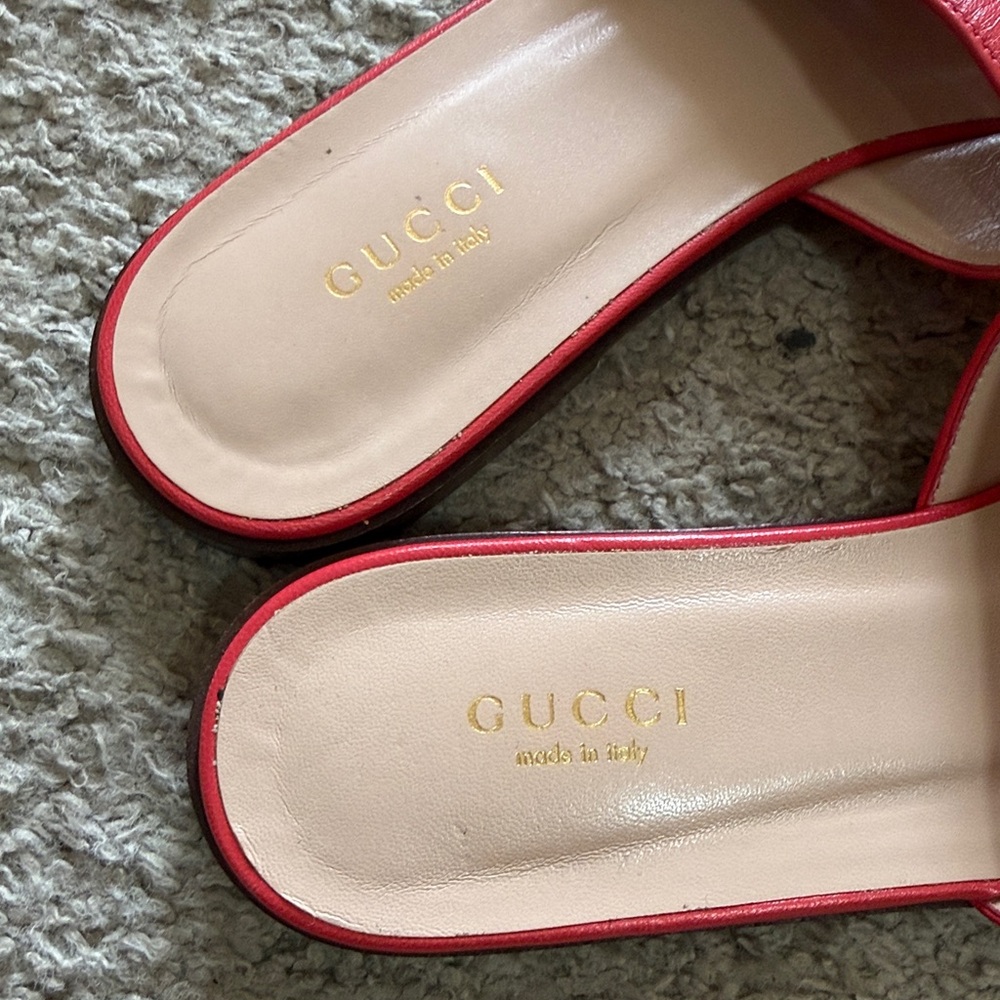 Gucci Cara Leather Slide Mules with Gold GUCCI Letters - Picture 6 of 10